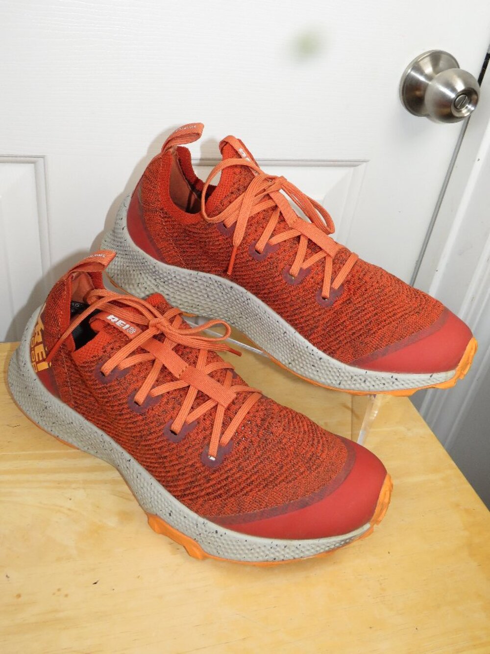 REI CO-OP Swiftland MT Trail Running Shoes Mens Sz 10.5 Orange S/N 00023990